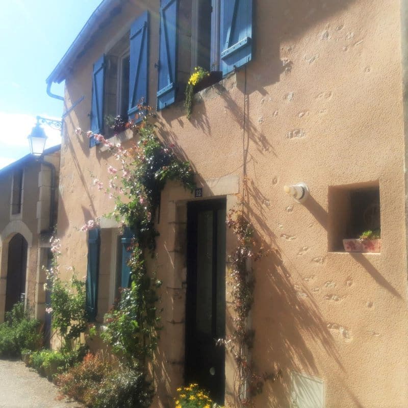 La cueille - St Marcel - façade maison